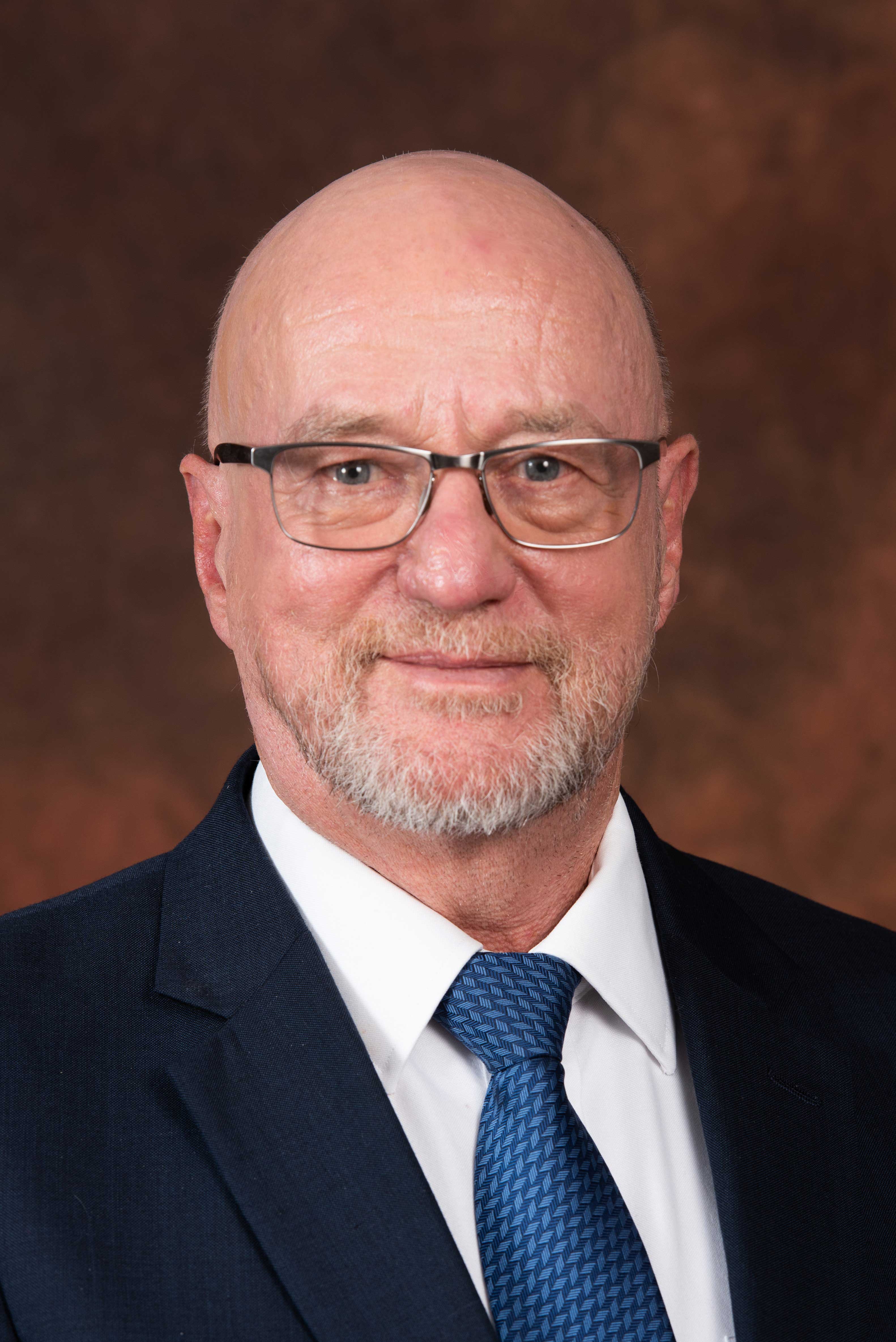 Minister Hanekom hosts Tourism Public Lecture at Walter Sisulu University in Mthatha